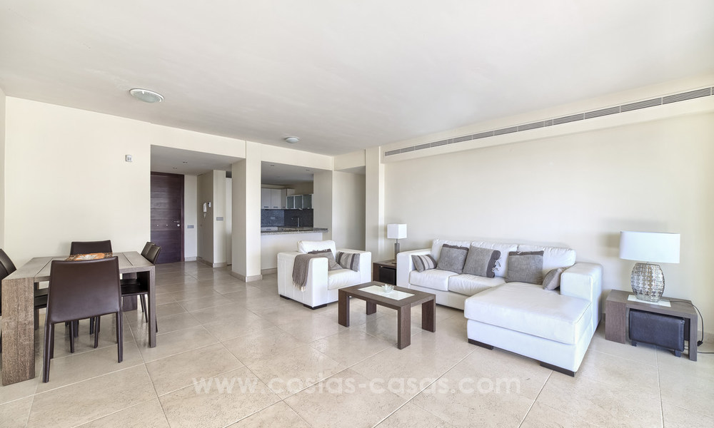 TEE 5 : Modern luxury first line golf apartments with stunning golf and sea views for sale in Marbella – Benahavis 24526