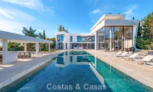 Contemporary luxury villa for sale, frontline 5-star golf resort in Marbella - Benahavis 60469